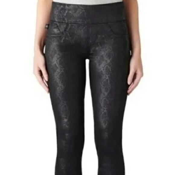 Rock & Republic Fever Denim RX Black Python Venomous Jeggings -2L - Picture 3 of 12
